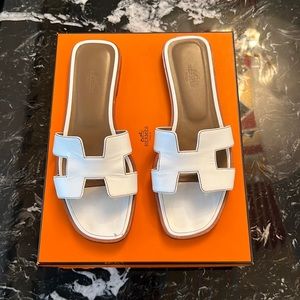Authentic Hermes Oran Sandals in Blanc/White size 38